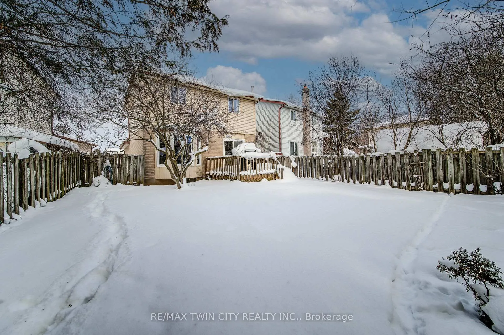 Photo 42 of 8 Laurelwood Court, Guelph, Kortright West — HOMEH