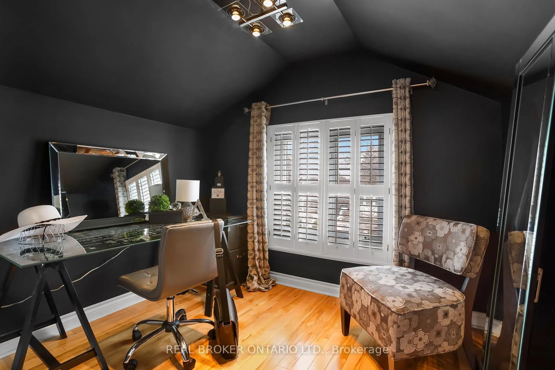 Photo 19 of 231 #8 Highway, Hamilton, Stoney Creek — HOMEH