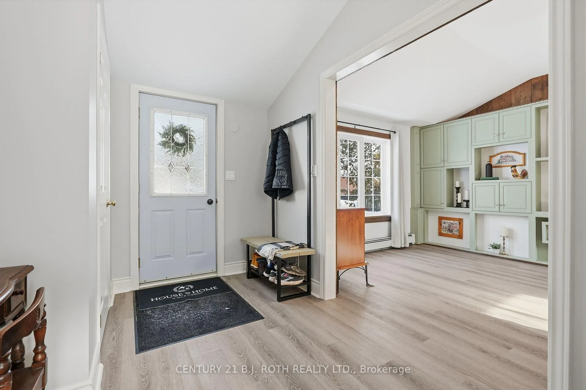 Photo 4 of 116 Burton Avenue, Barrie, Allandale — HOMEH
