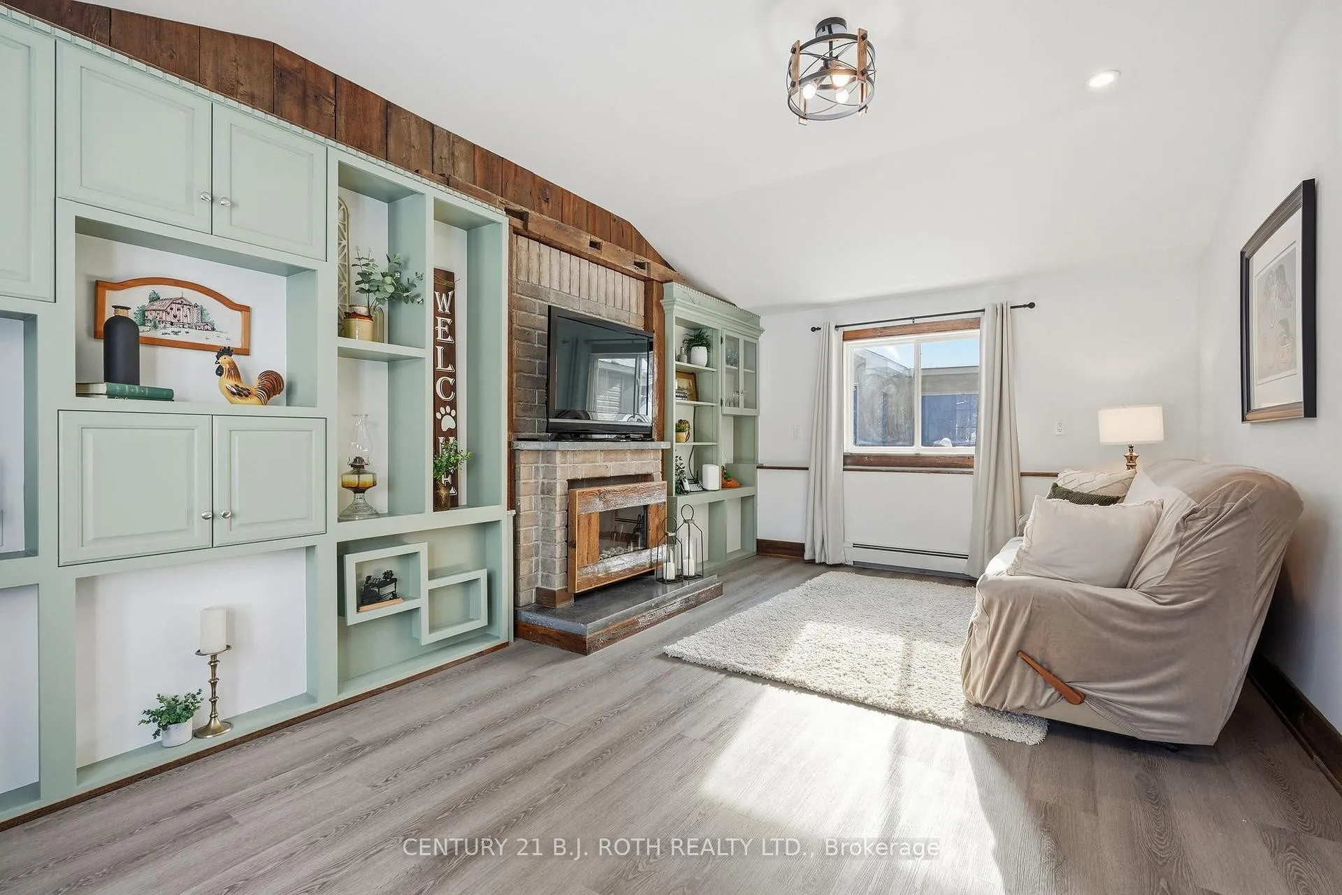 Photo 6 of 116 Burton Avenue, Barrie, Allandale — HOMEH