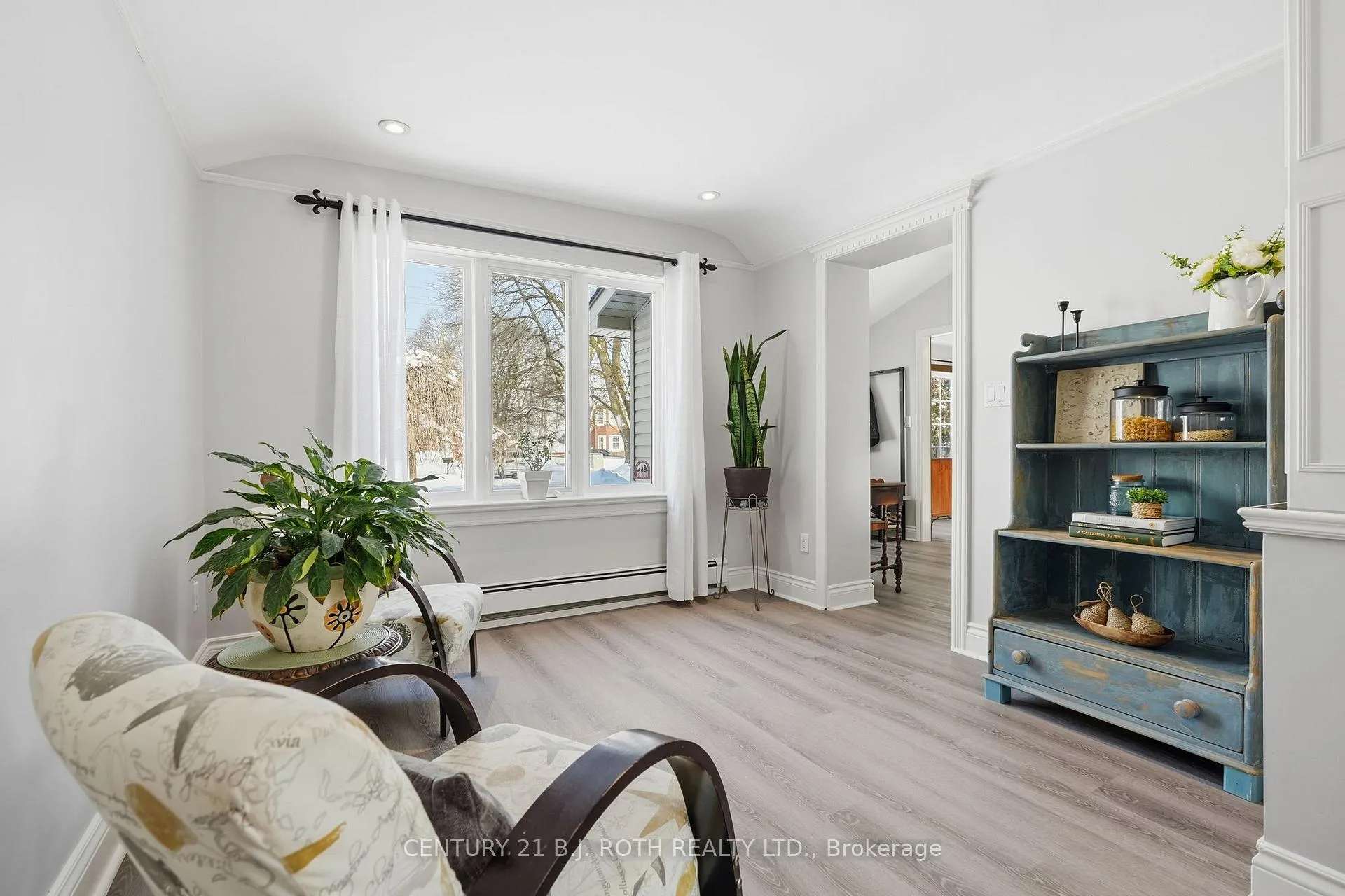 Photo 11 of 116 Burton Avenue, Barrie, Allandale — HOMEH