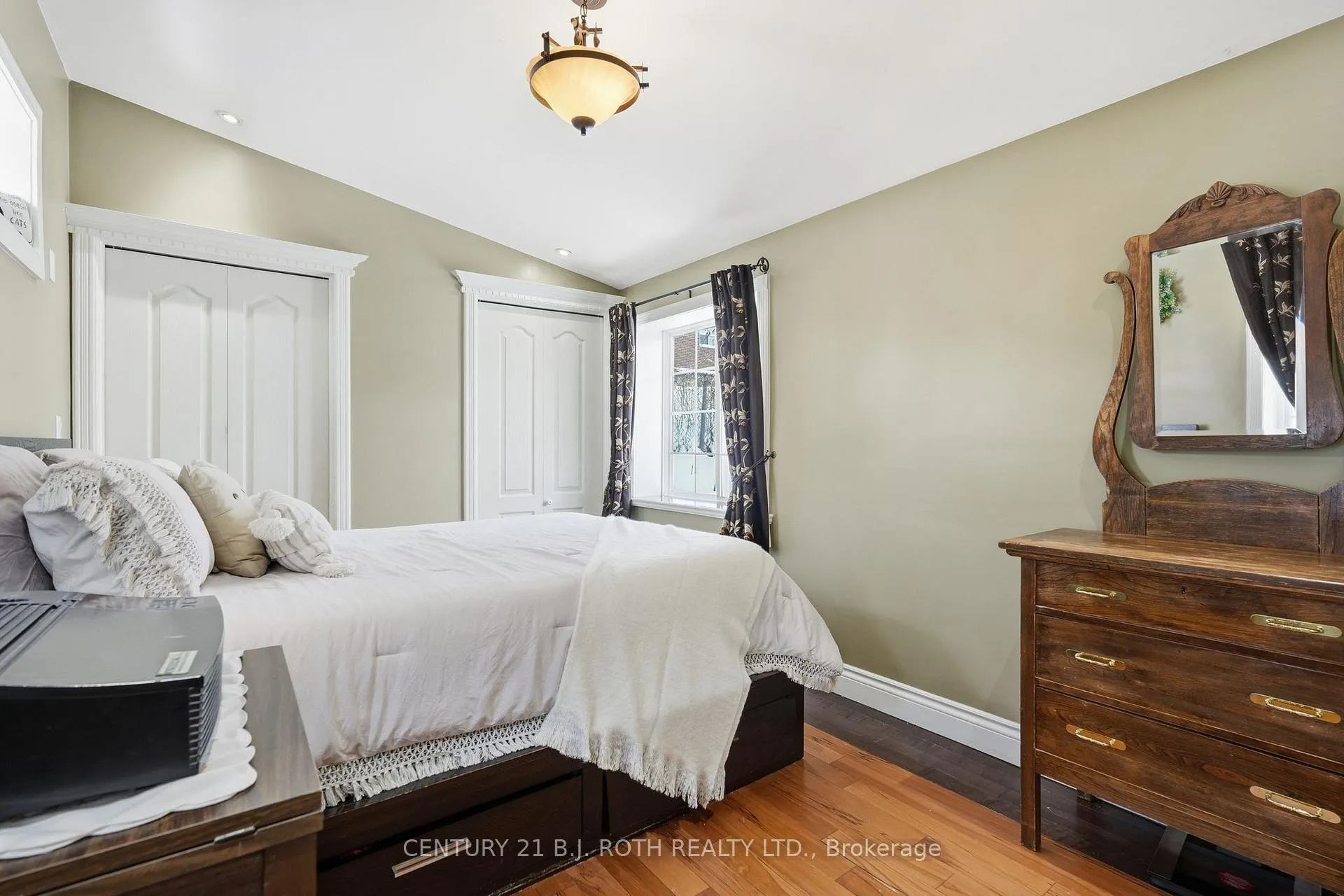 Photo 23 of 116 Burton Avenue, Barrie, Allandale — HOMEH