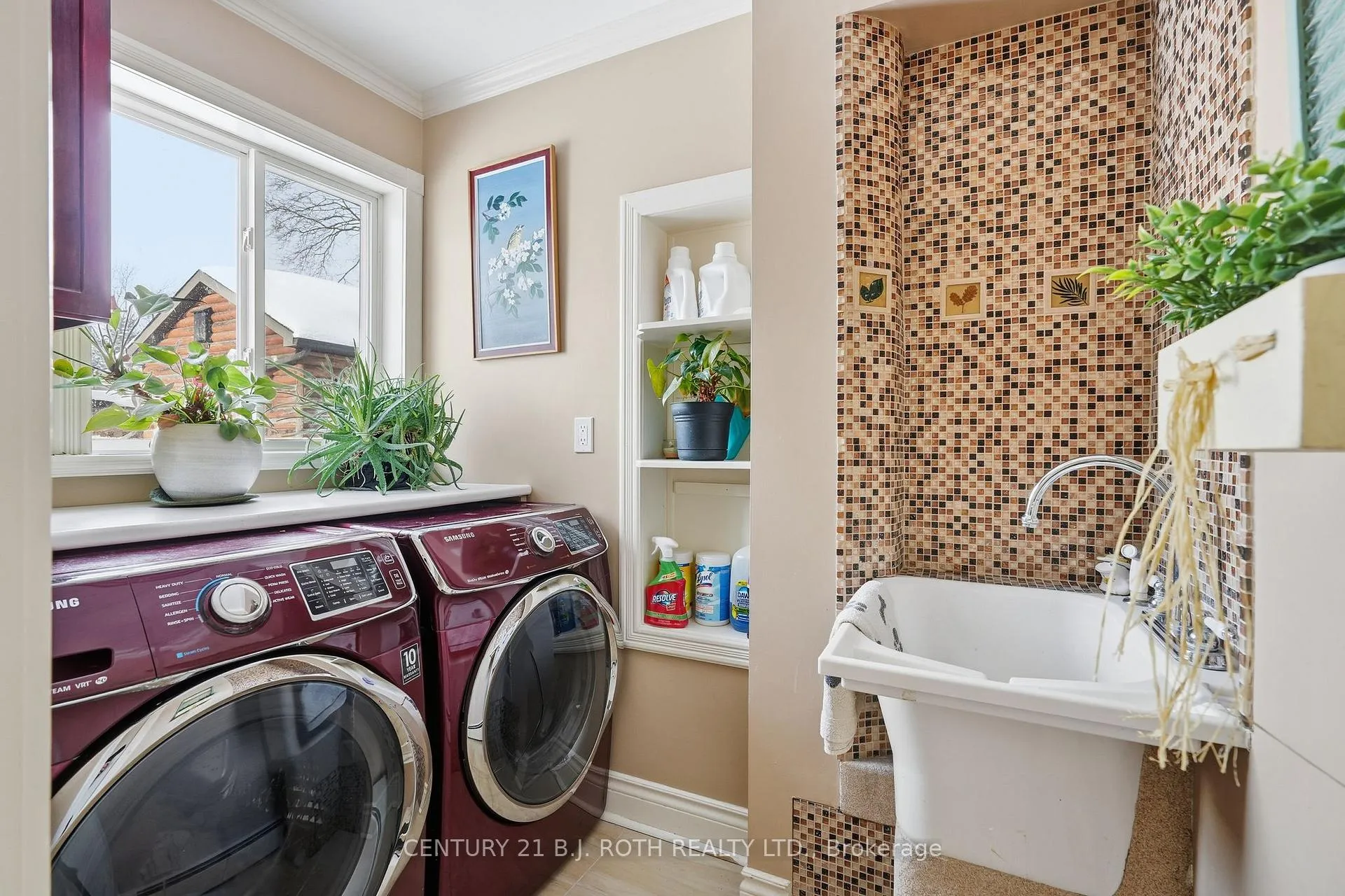Photo 32 of 116 Burton Avenue, Barrie, Allandale — HOMEH