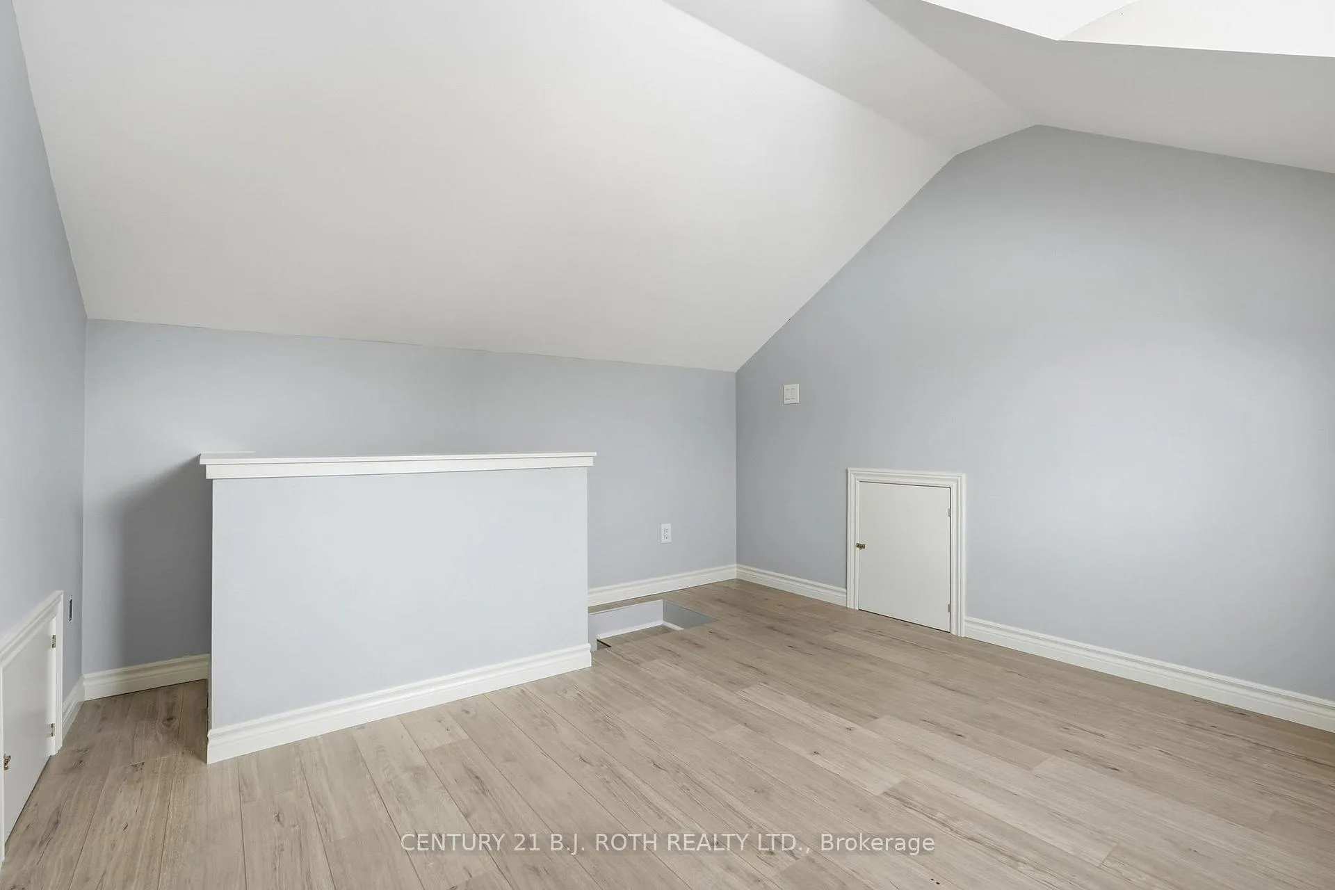Photo 36 of 116 Burton Avenue, Barrie, Allandale — HOMEH