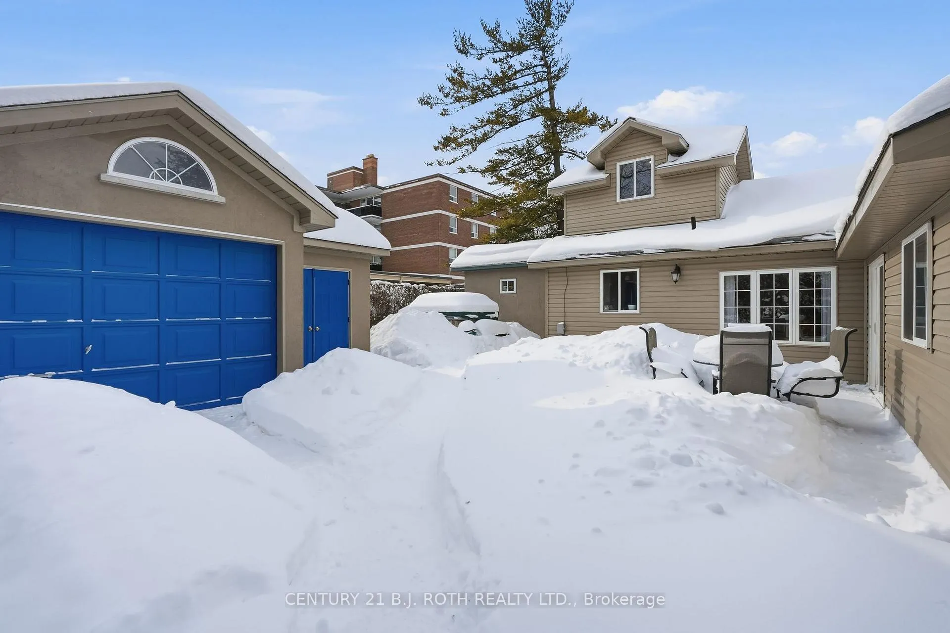 Photo 41 of 116 Burton Avenue, Barrie, Allandale — HOMEH