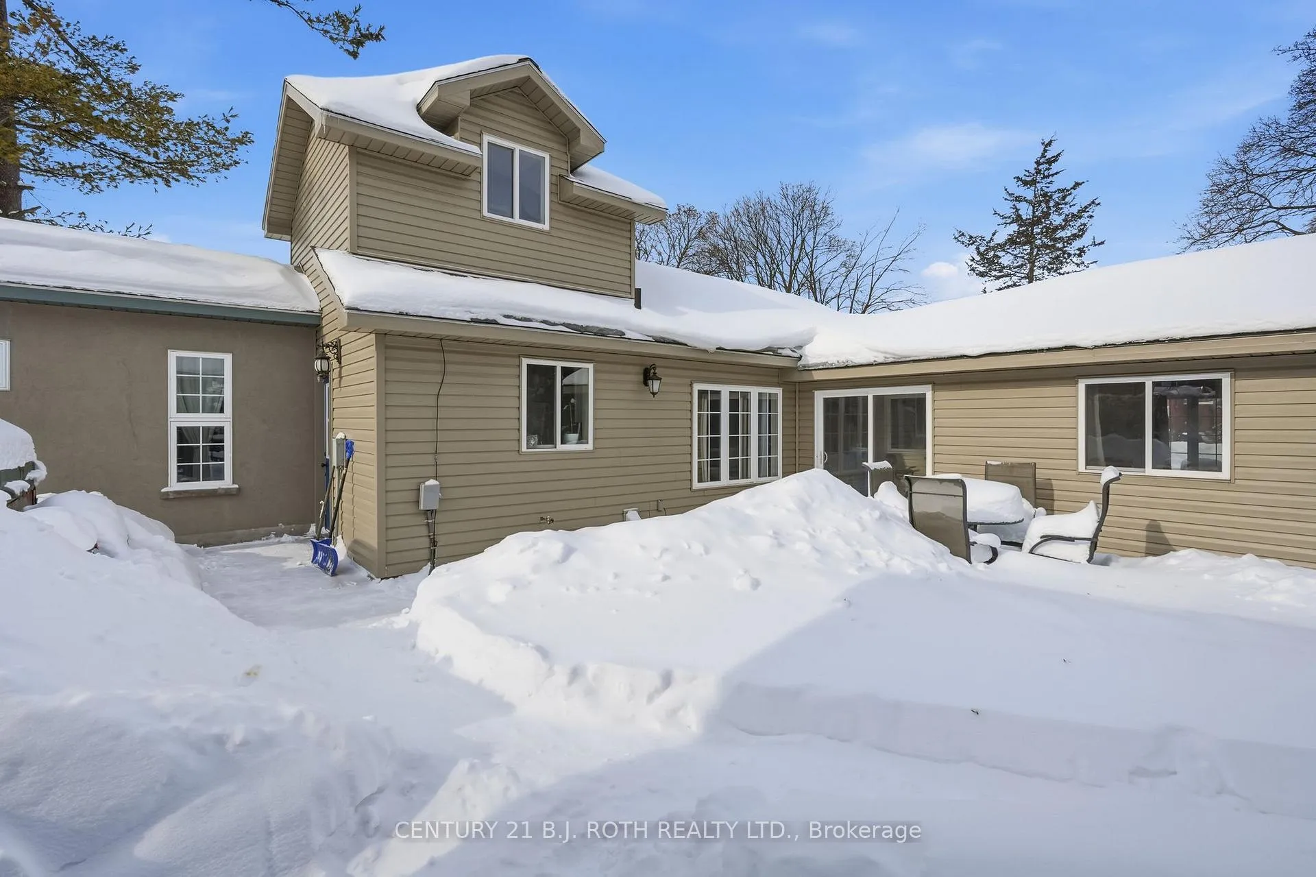 Photo 42 of 116 Burton Avenue, Barrie, Allandale — HOMEH