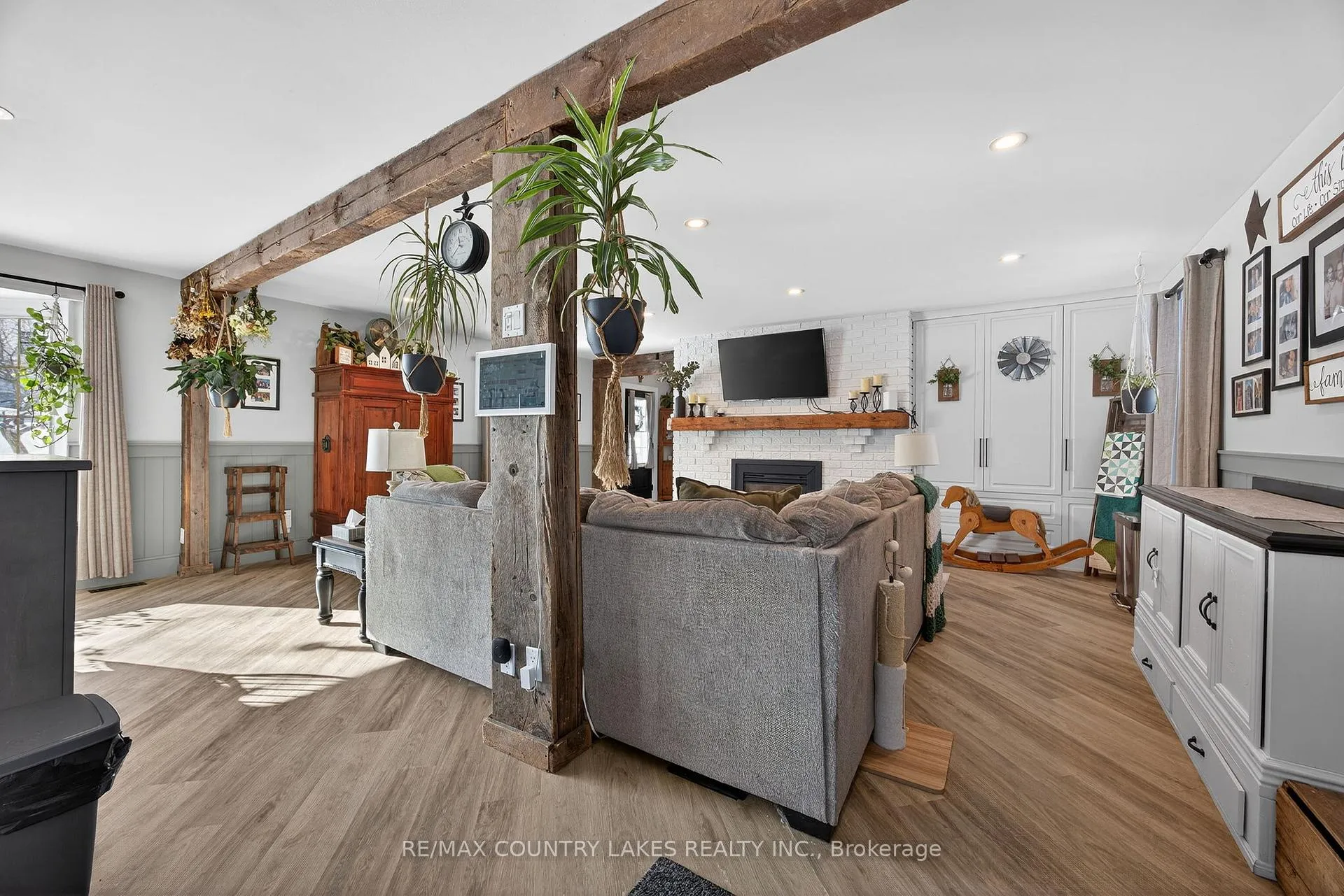 Photo 9 of 672 Simcoe Street, Brock, Beaverton — HOMEH