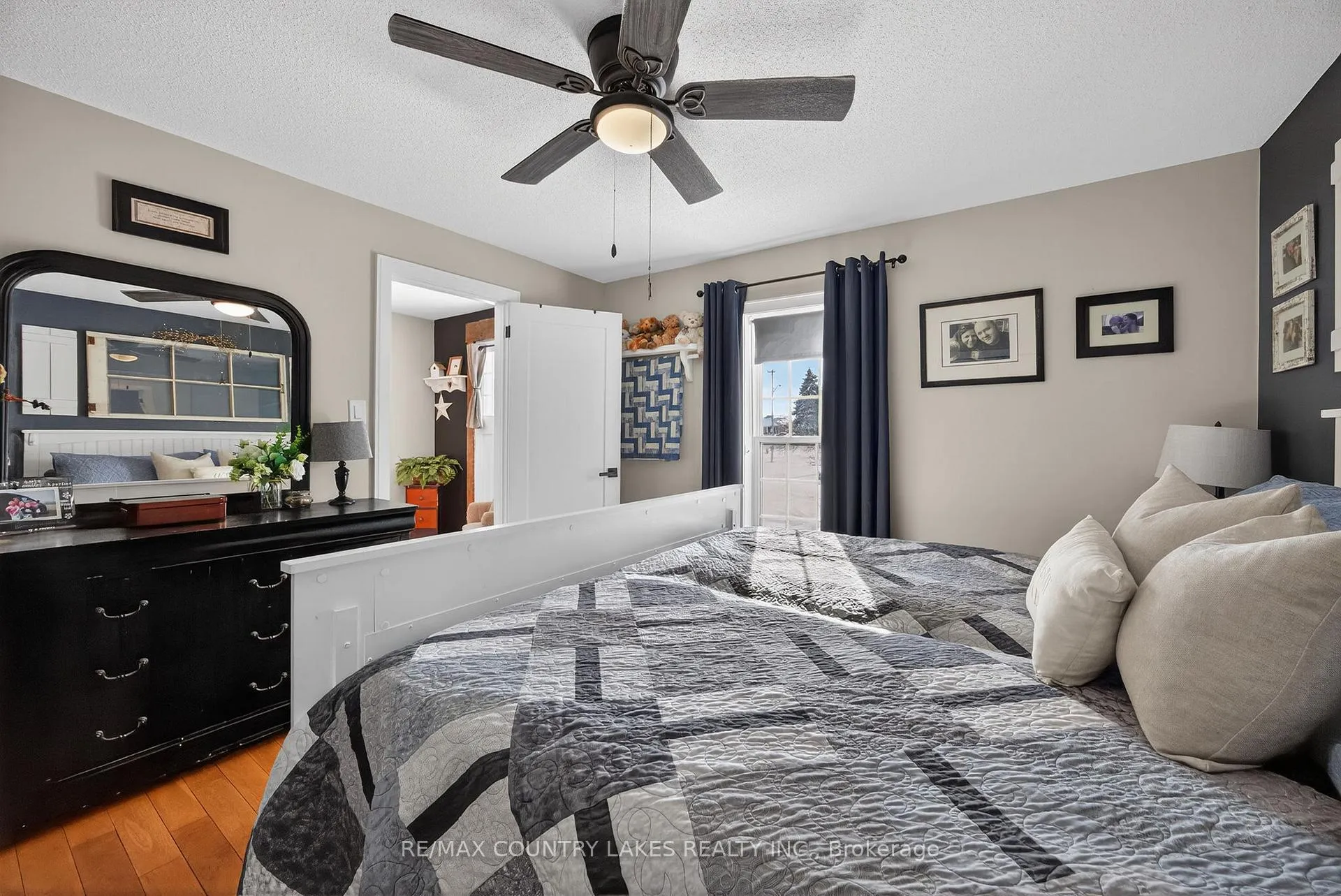 Photo 23 of 672 Simcoe Street, Brock, Beaverton — HOMEH