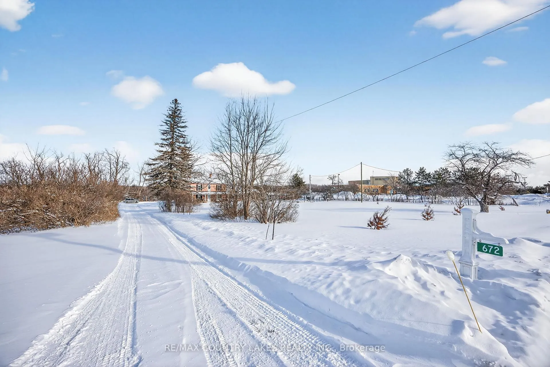 Photo 40 of 672 Simcoe Street, Brock, Beaverton — HOMEH