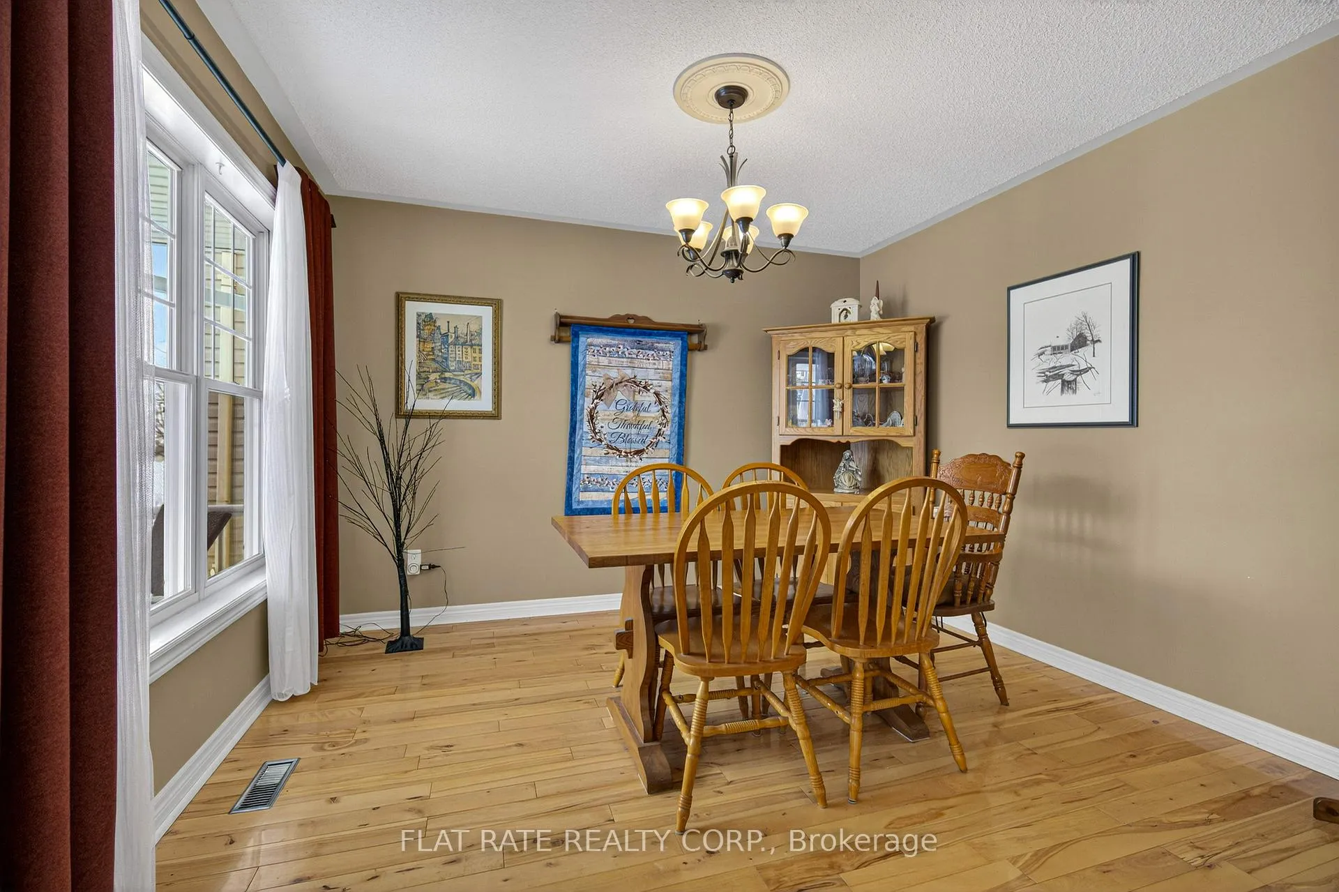Photo 5 of 169 Bowen Drive, Peterborough, Northcrest Ward 5 — HOMEH