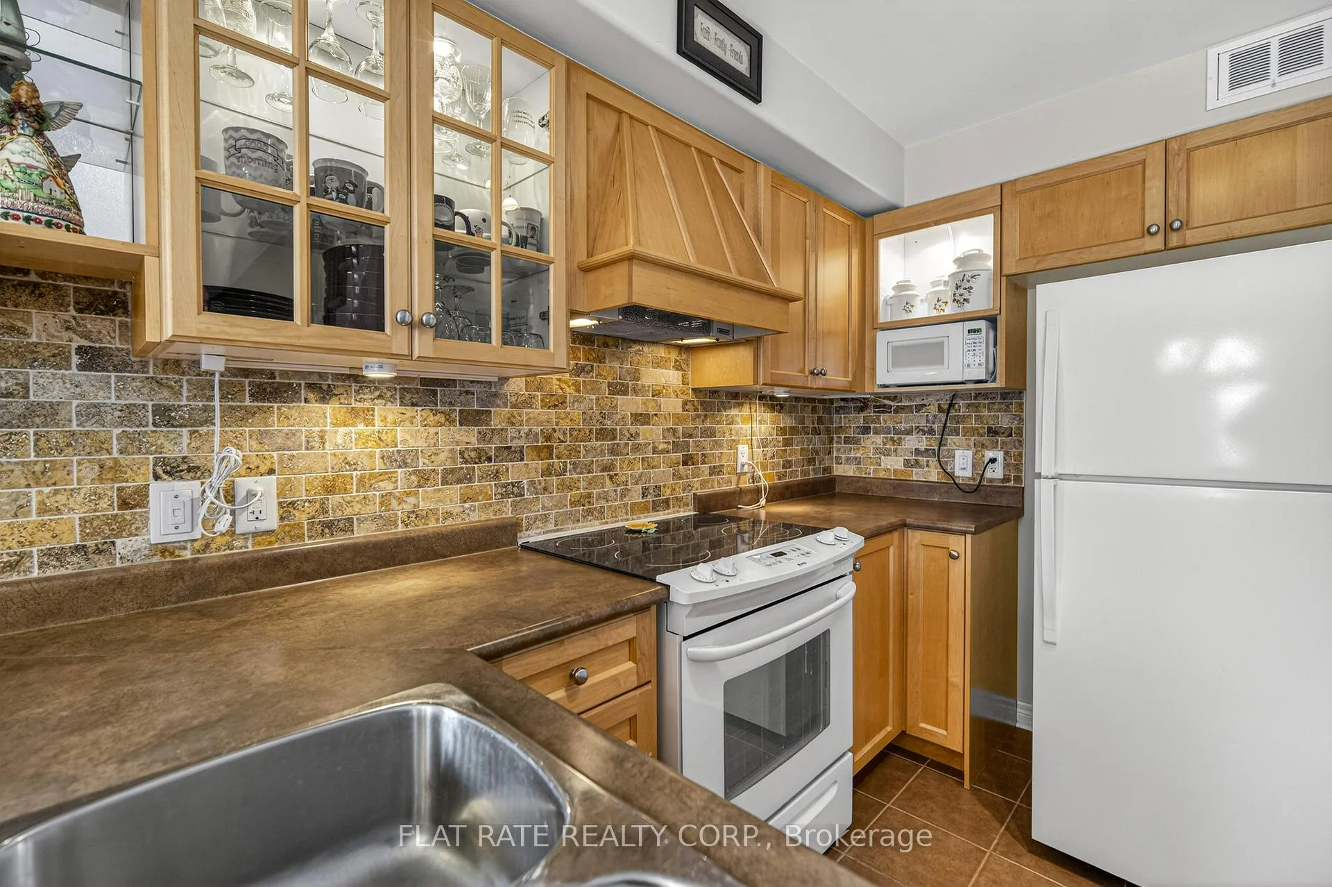 Photo 8 of 169 Bowen Drive, Peterborough, Northcrest Ward 5 — HOMEH
