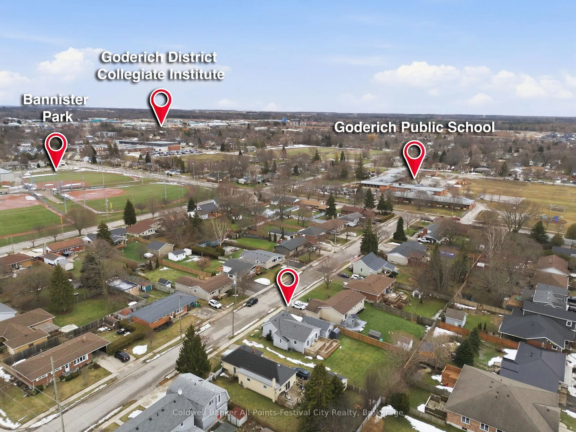 Photo 6 of 186 Wellington Street S, Goderich, Goderich (Town) — HOMEH