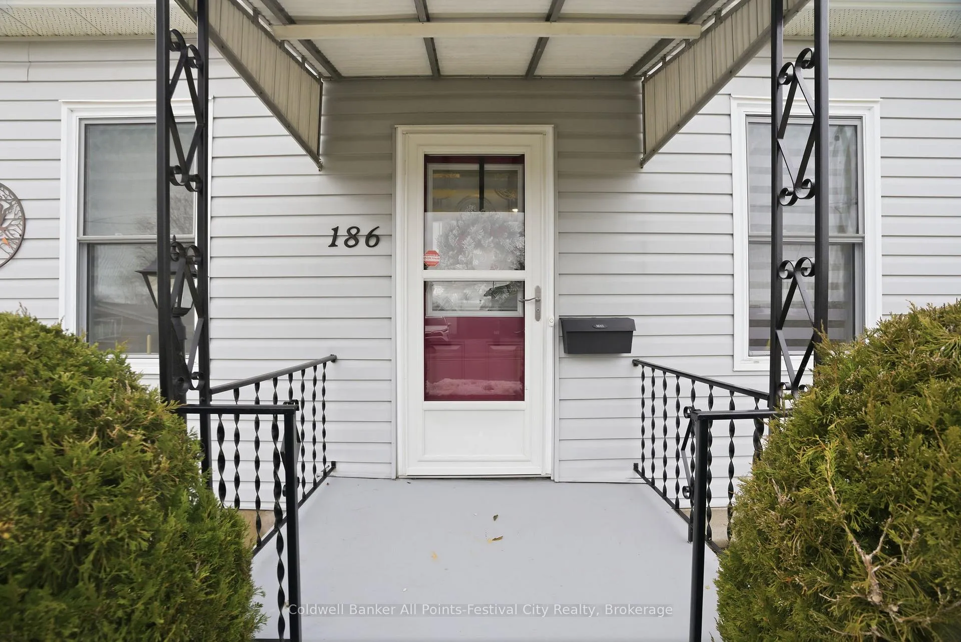Photo 7 of 186 Wellington Street S, Goderich, Goderich (Town) — HOMEH