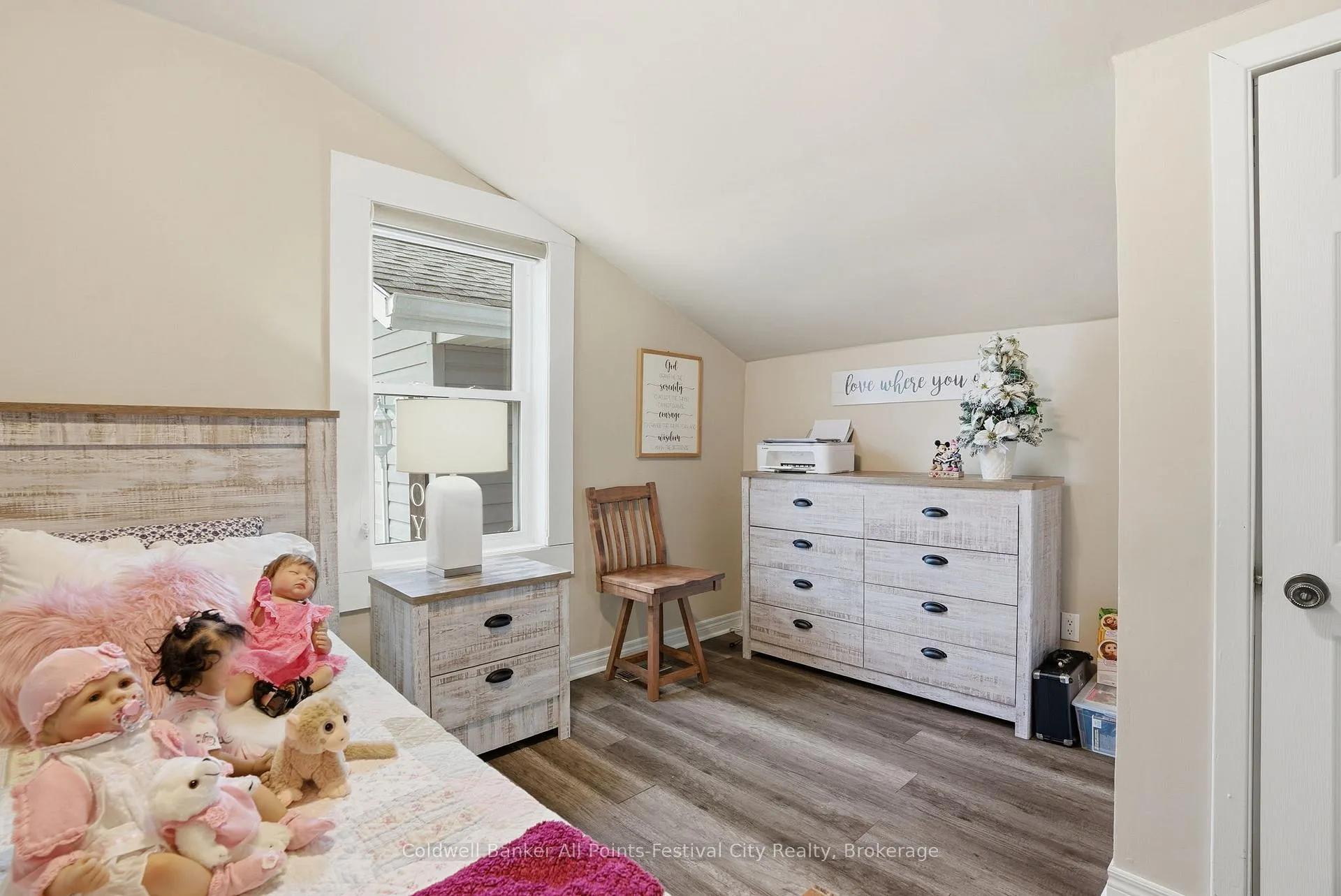 Photo 17 of 186 Wellington Street S, Goderich, Goderich (Town) — HOMEH