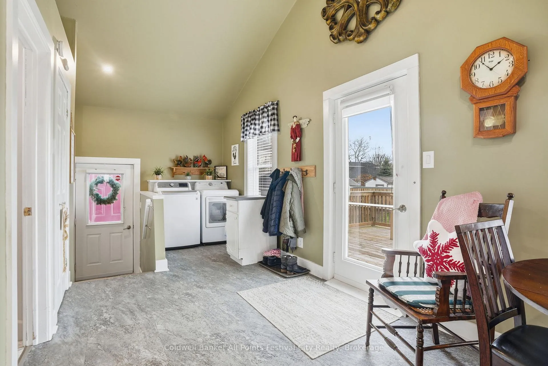 Photo 21 of 186 Wellington Street S, Goderich, Goderich (Town) — HOMEH