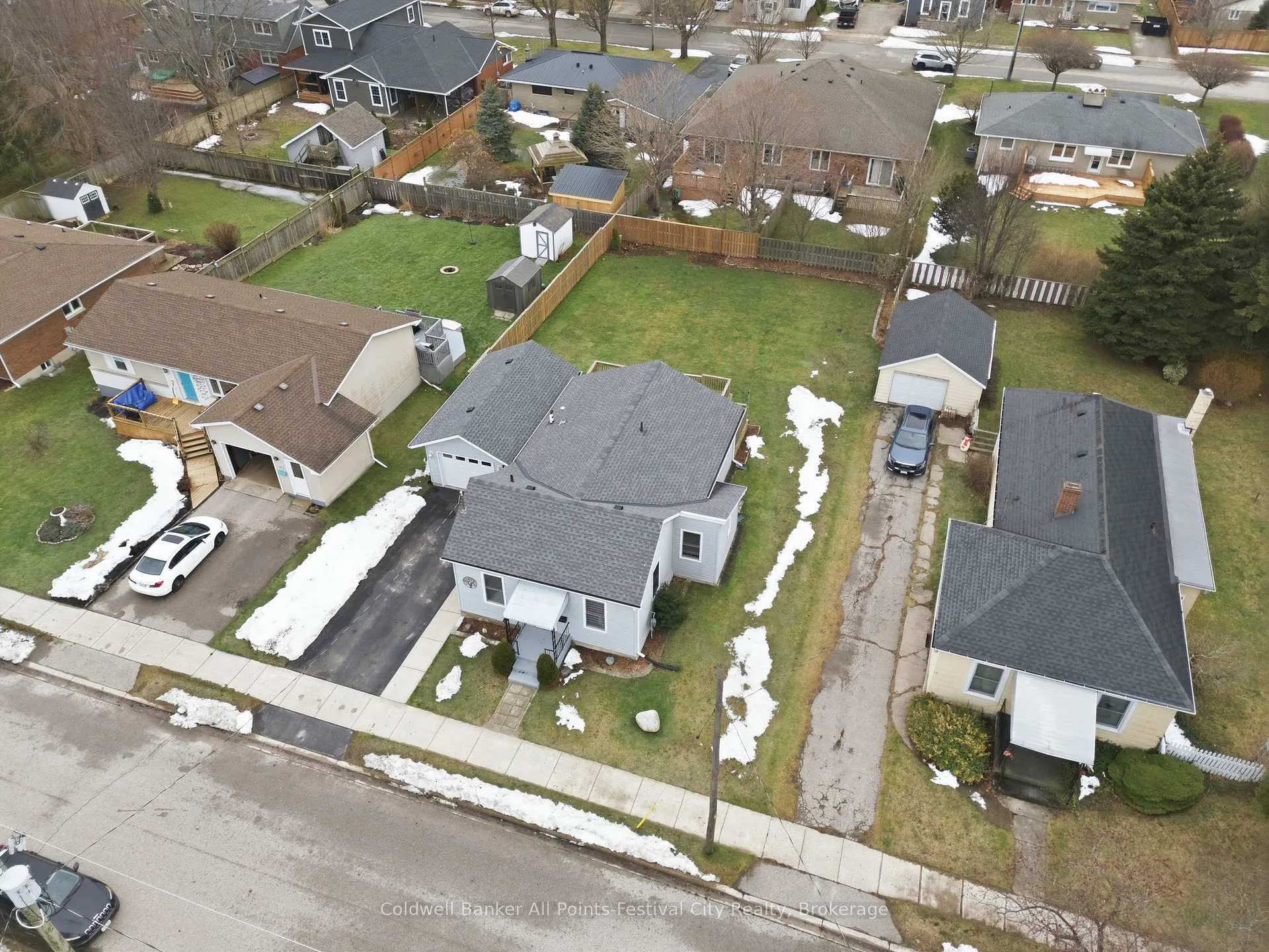 Photo 33 of 186 Wellington Street S, Goderich, Goderich (Town) — HOMEH
