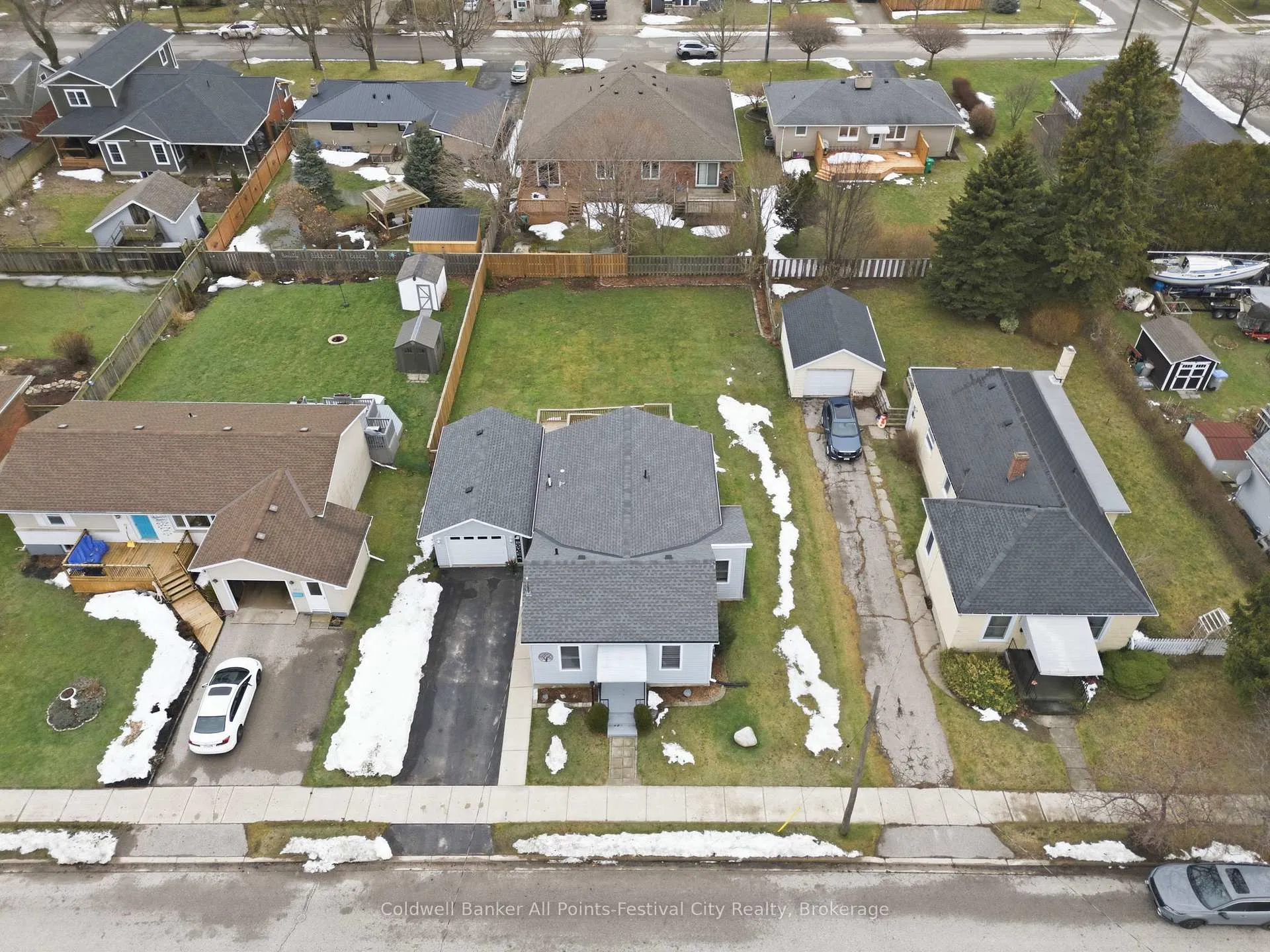 Photo 34 of 186 Wellington Street S, Goderich, Goderich (Town) — HOMEH