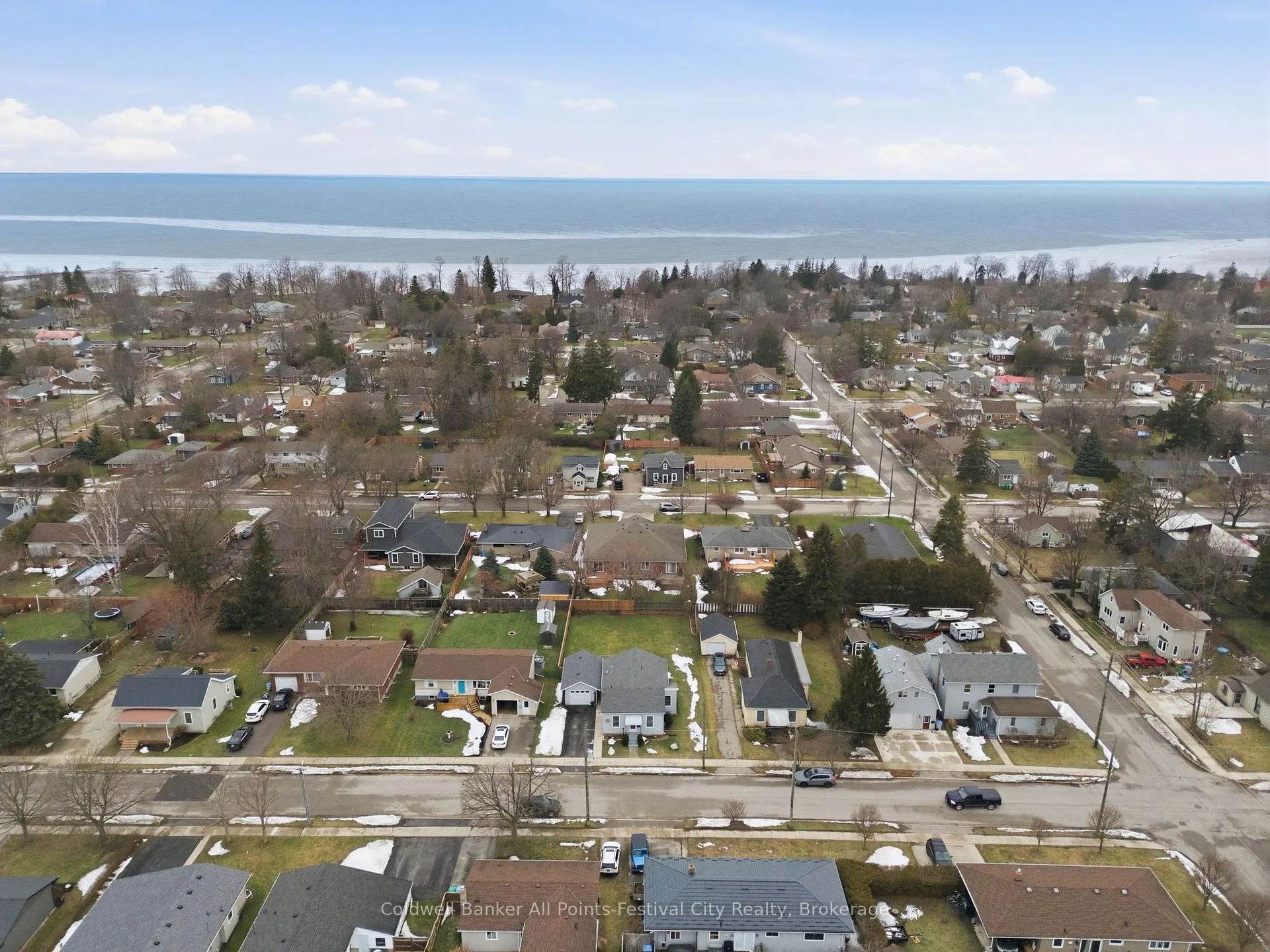 Photo 35 of 186 Wellington Street S, Goderich, Goderich (Town) — HOMEH