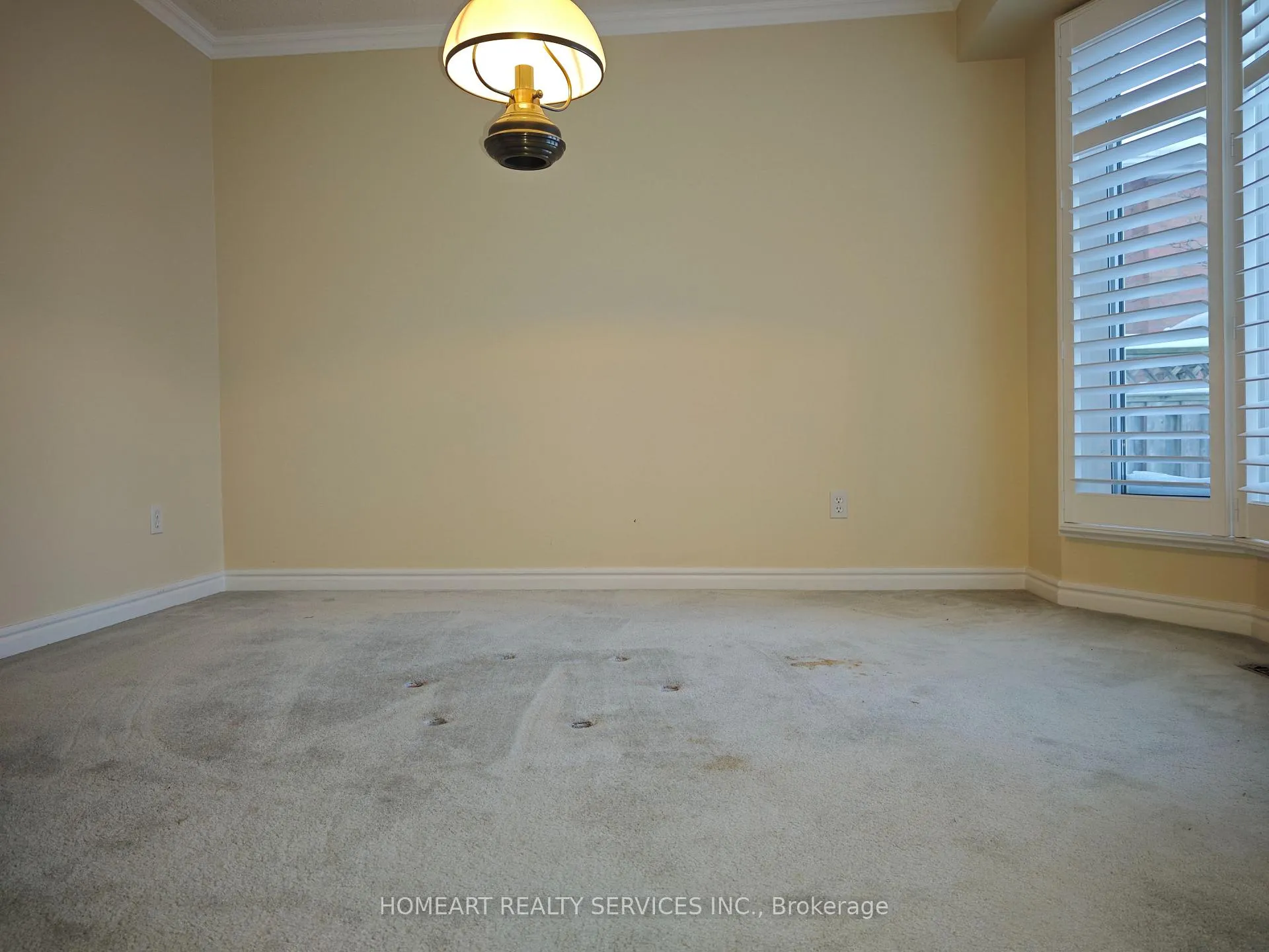 Photo 3 of 52 Melchior Crescent, Markham, Buttonville — HOMEH