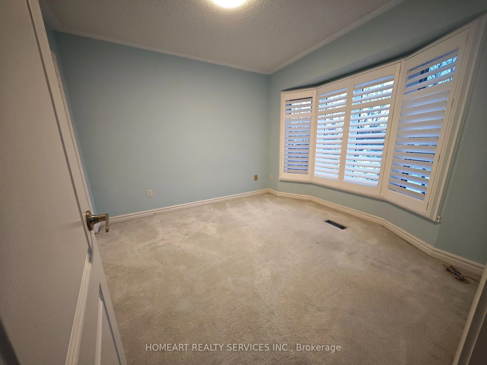 Photo 9 of 52 Melchior Crescent, Markham, Buttonville — HOMEH