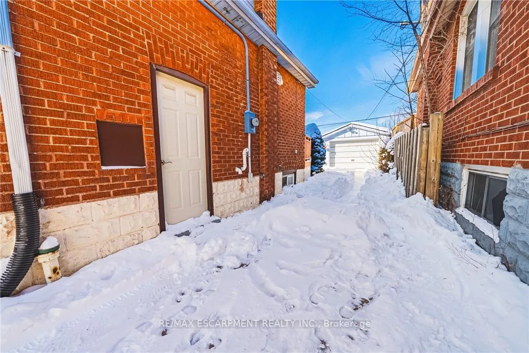 Photo 22 of 143 Fairfield Avenue, Hamilton, Homeside — HOMEH