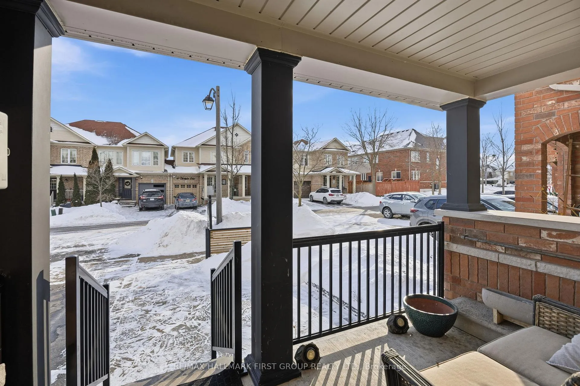 Photo 3 of 86 Elliottglen Drive, Ajax, Northeast Ajax — HOMEH