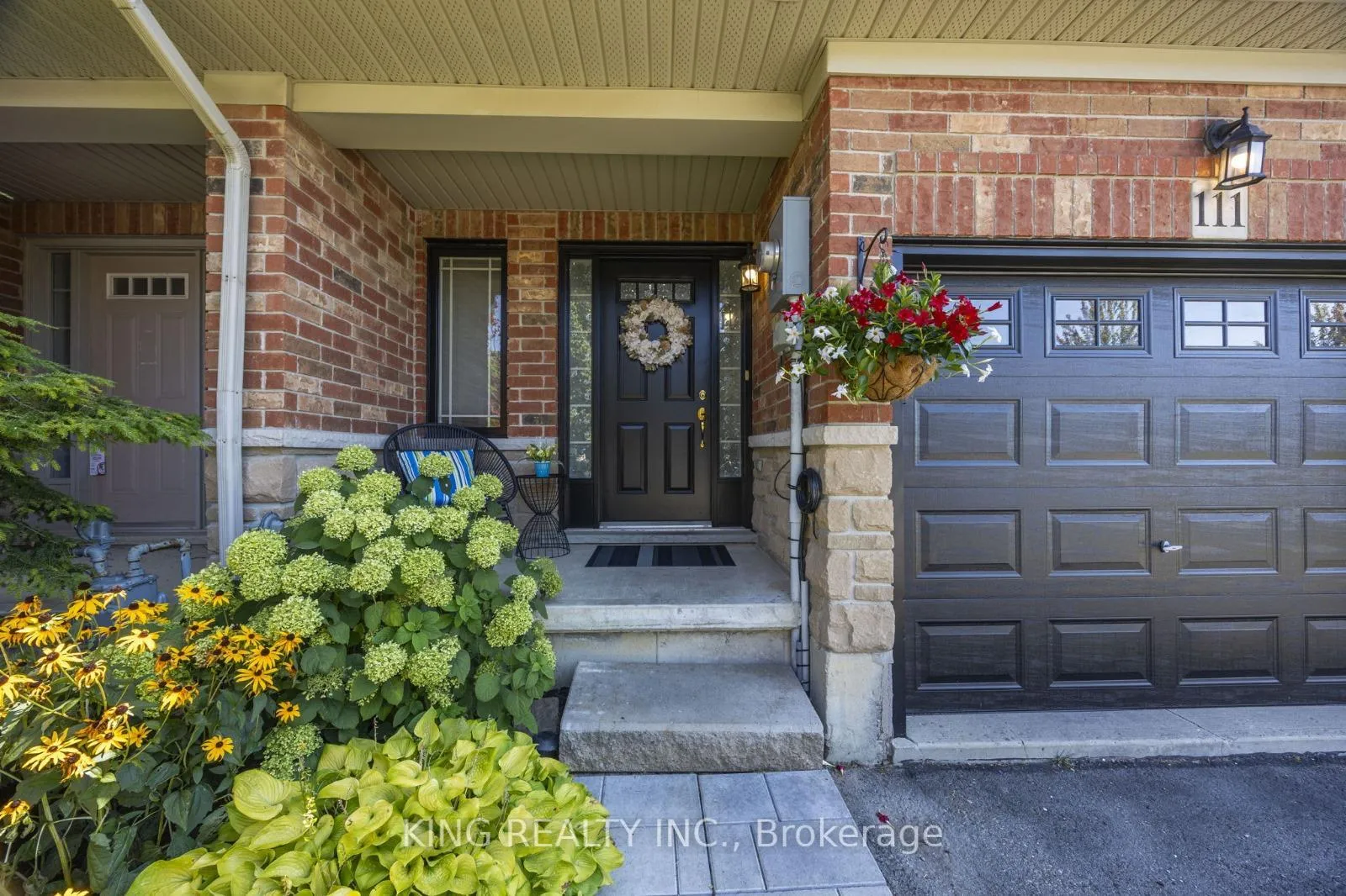 Photo 3 of 111 Donald Bell Drive, Hamilton, Binbrook — HOMEH