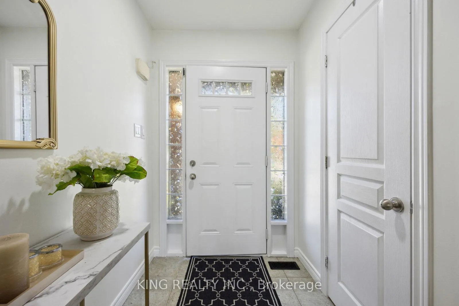 Photo 4 of 111 Donald Bell Drive, Hamilton, Binbrook — HOMEH