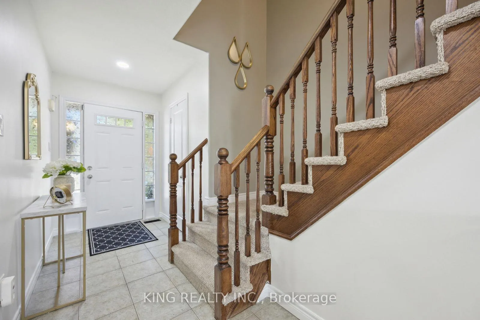 Photo 9 of 111 Donald Bell Drive, Hamilton, Binbrook — HOMEH