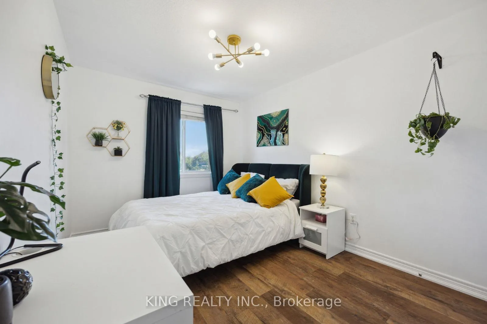 Photo 16 of 111 Donald Bell Drive, Hamilton, Binbrook — HOMEH