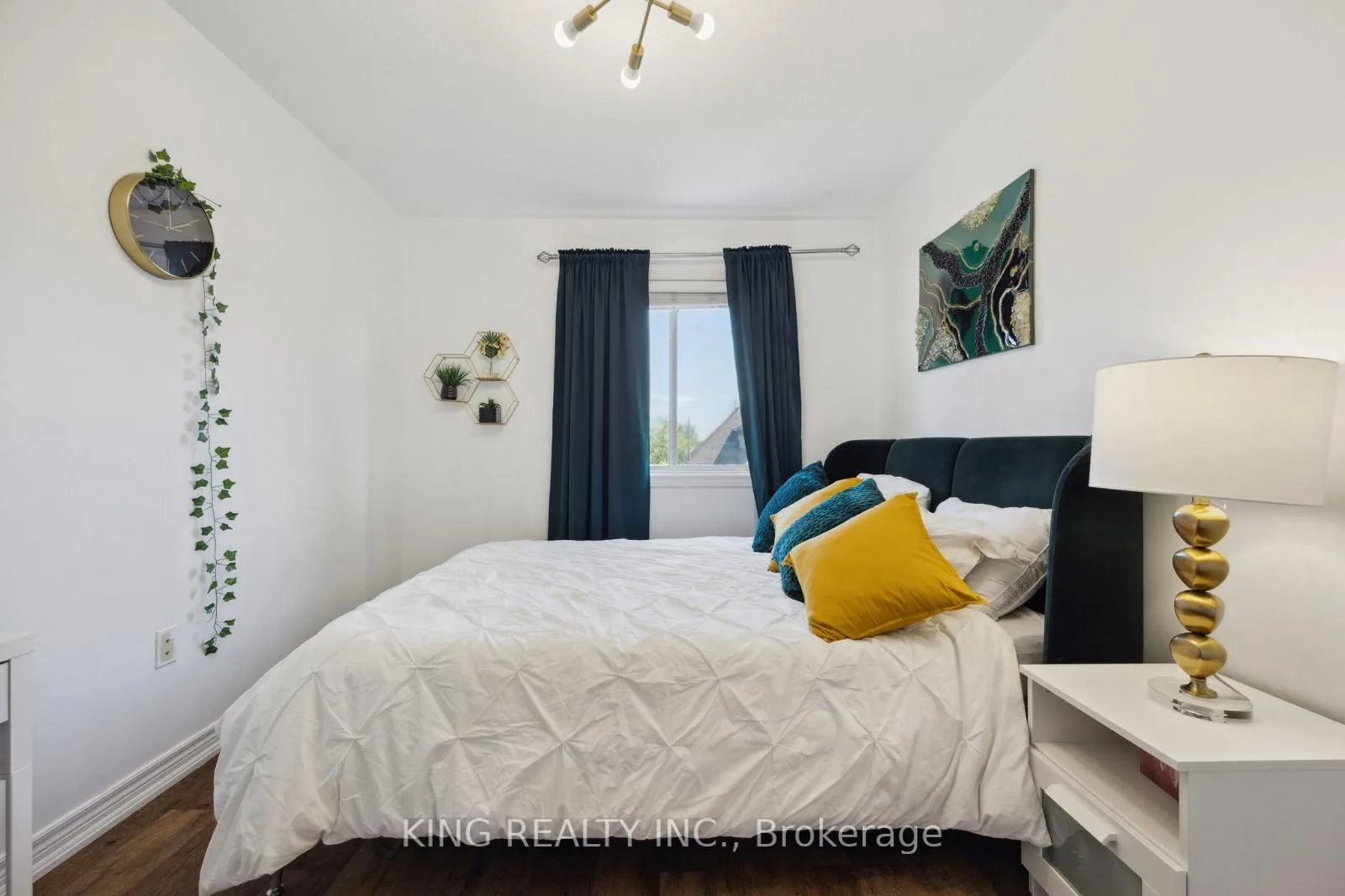 Photo 20 of 111 Donald Bell Drive, Hamilton, Binbrook — HOMEH