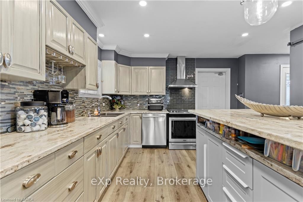 Photo 8 of 3900 Round Lake Road, Frontenac, Frontenac South — HOMEH