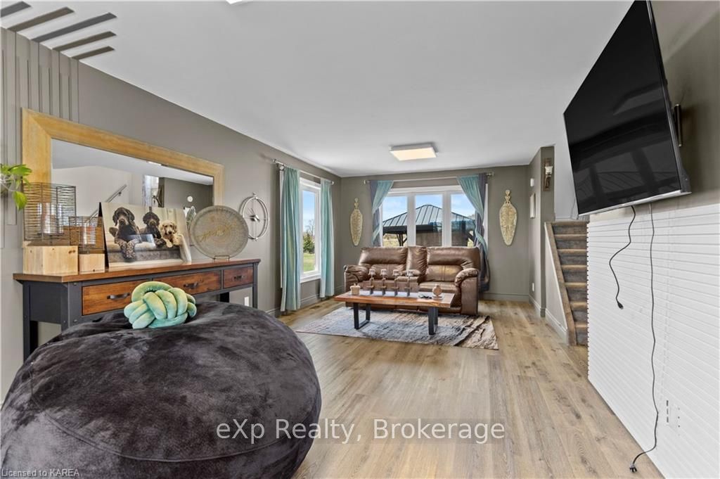 Photo 6 of 3900 Round Lake Road, Frontenac, Frontenac South — HOMEH