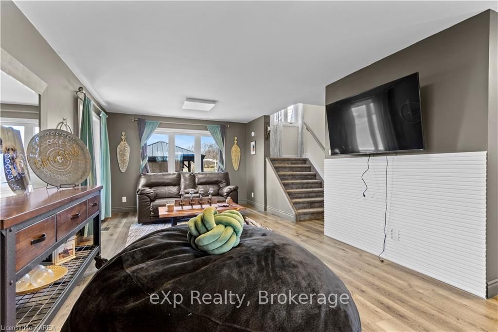 Photo 5 of 3900 Round Lake Road, Frontenac, Frontenac South — HOMEH