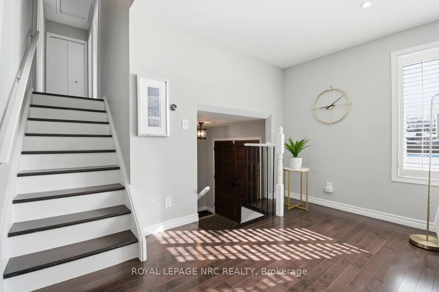 Photo 3 of 29 Beachview Drive, St. Catharines, Lakeshore — HOMEH