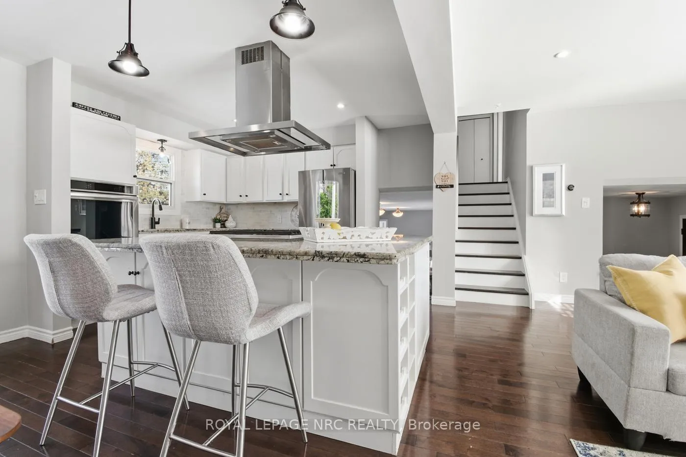 Photo 8 of 29 Beachview Drive, St. Catharines, Lakeshore — HOMEH