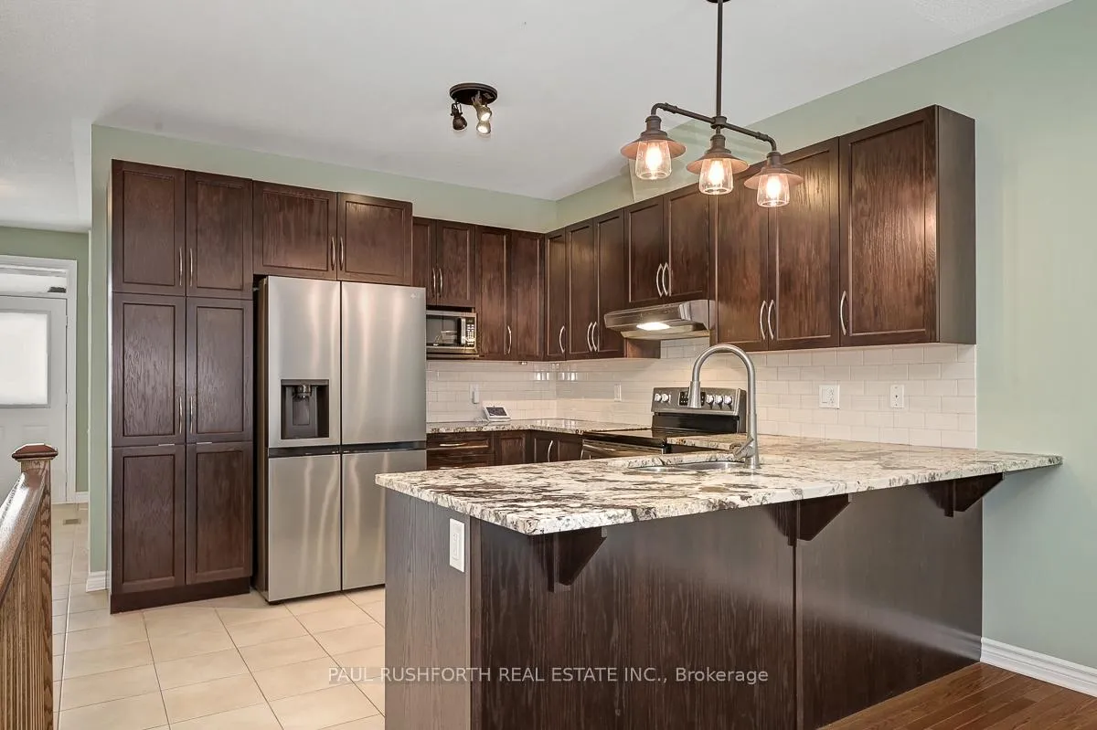 Photo 10 of 129 Tradewinds Crescent, North Grenville, North Grenville Twp (Kemptville South) — HOMEH