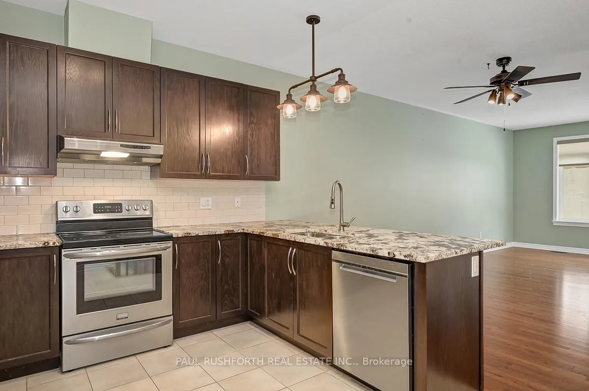 Photo 13 of 129 Tradewinds Crescent, North Grenville, North Grenville Twp (Kemptville South) — HOMEH