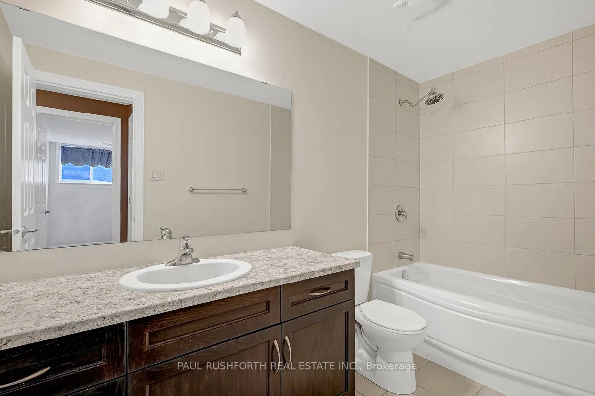 Photo 20 of 129 Tradewinds Crescent, North Grenville, North Grenville Twp (Kemptville South) — HOMEH