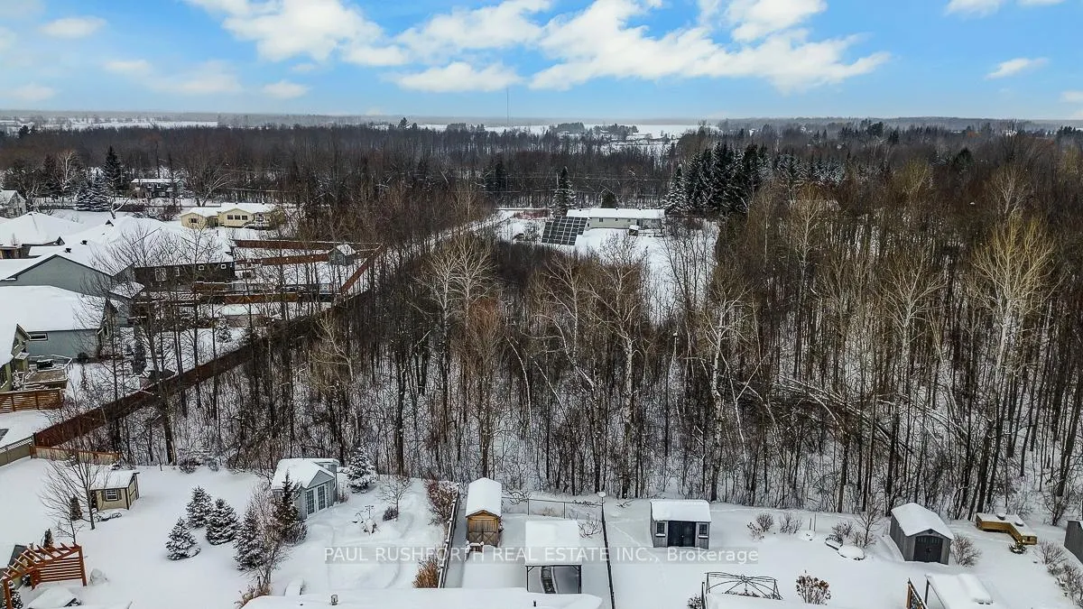 Photo 30 of 129 Tradewinds Crescent, North Grenville, North Grenville Twp (Kemptville South) — HOMEH