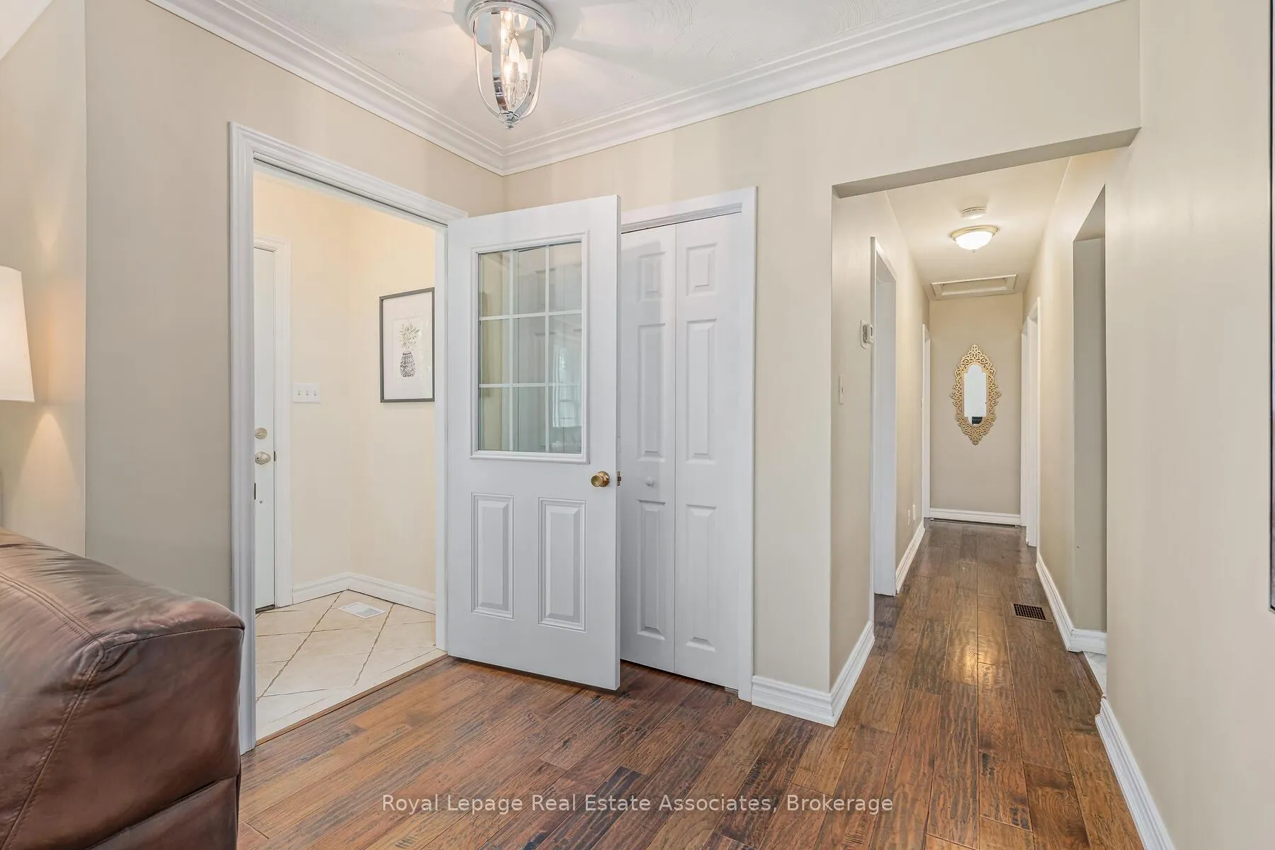 Photo 5 of 112 Park Street E, Halton Hills, Glen Williams — HOMEH