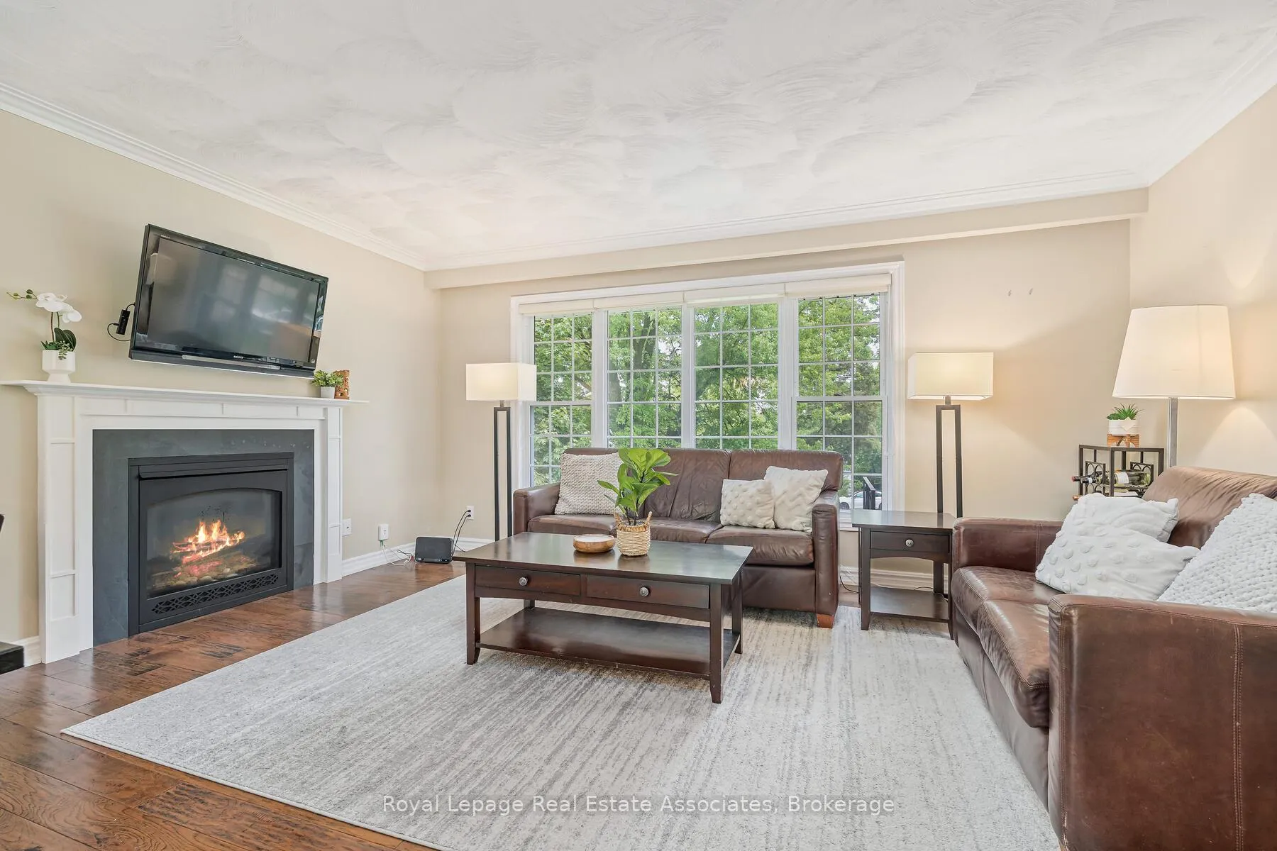 Photo 7 of 112 Park Street E, Halton Hills, Glen Williams — HOMEH