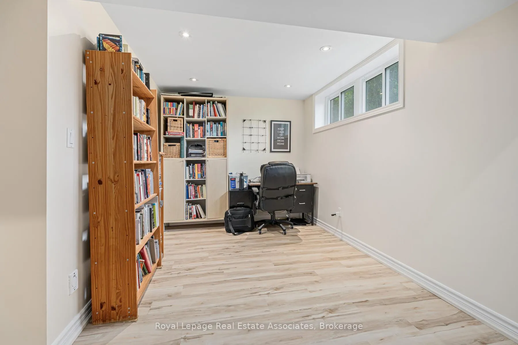 Photo 26 of 112 Park Street E, Halton Hills, Glen Williams — HOMEH