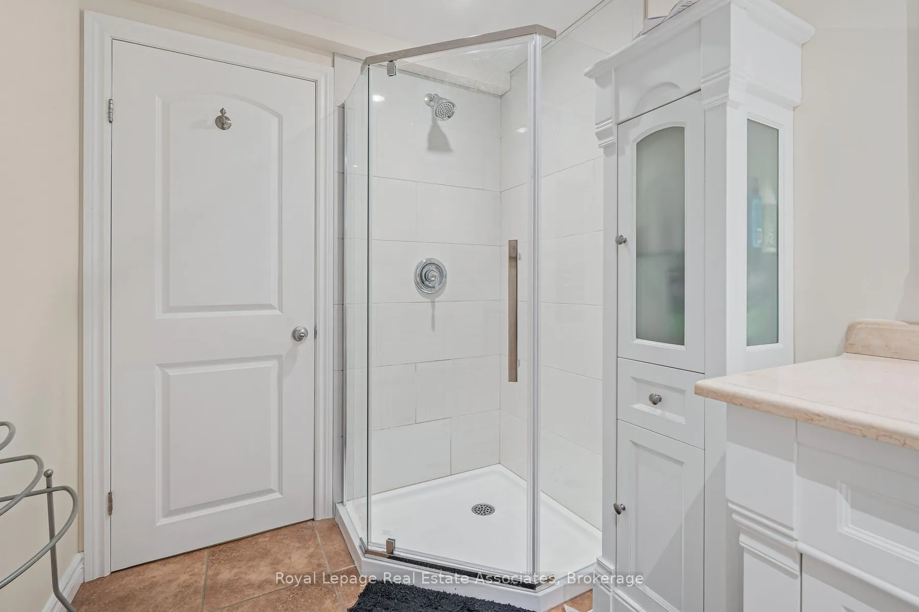 Photo 29 of 112 Park Street E, Halton Hills, Glen Williams — HOMEH