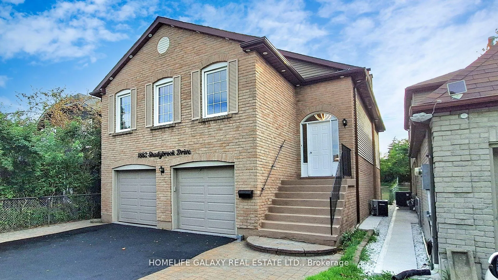 Photo 4 of 1882 Shadybrook Drive, Pickering, Amberlea — HOMEH