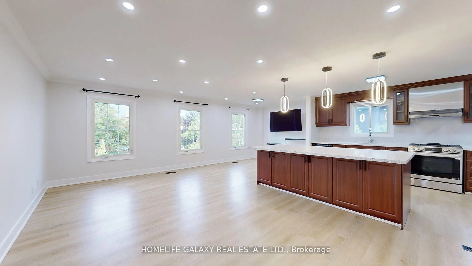 Photo 7 of 1882 Shadybrook Drive, Pickering, Amberlea — HOMEH