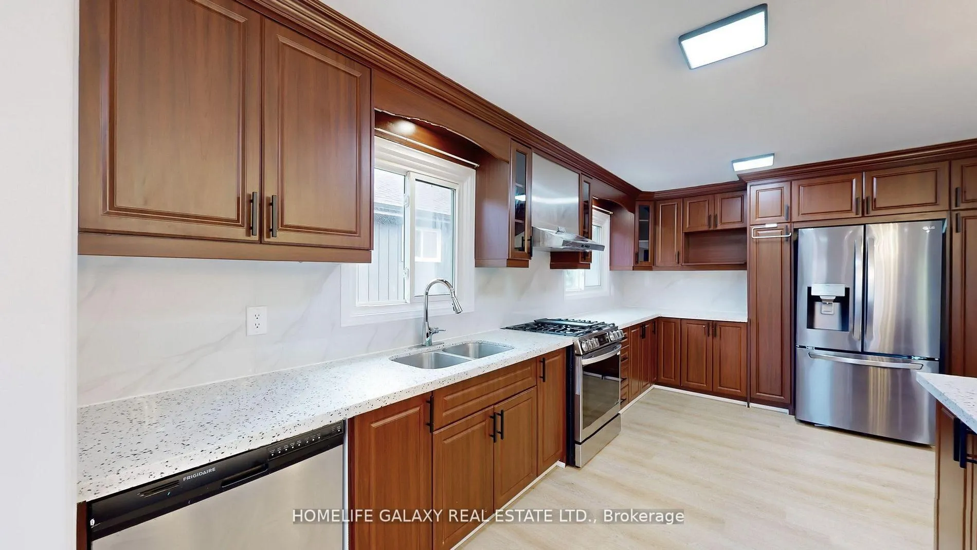 Photo 13 of 1882 Shadybrook Drive, Pickering, Amberlea — HOMEH