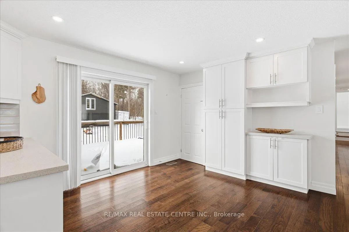 Photo 7 of 431 Second Road E, Hamilton, Stoney Creek — HOMEH