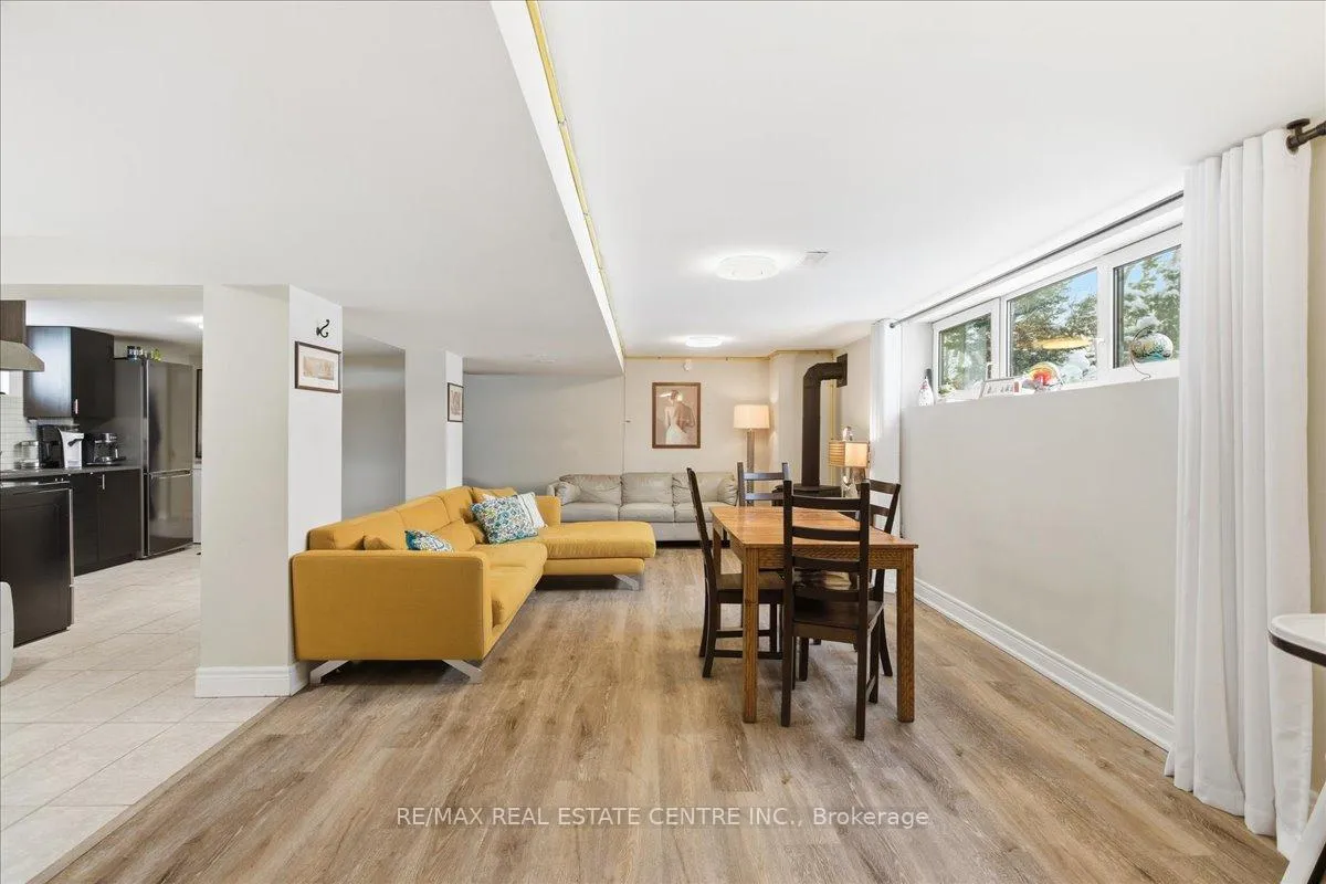 Photo 26 of 431 Second Road E, Hamilton, Stoney Creek — HOMEH