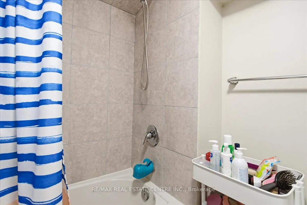 Photo 31 of 431 Second Road E, Hamilton, Stoney Creek — HOMEH